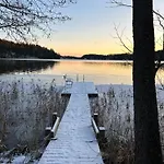 Sauna In The Heart Of Nuuksio National Park - Moekki Nuuksiossa シャレー エスポー