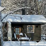 Sauna In The Heart Of Nuuksio National Park - Moekki Nuuksiossa シャレー